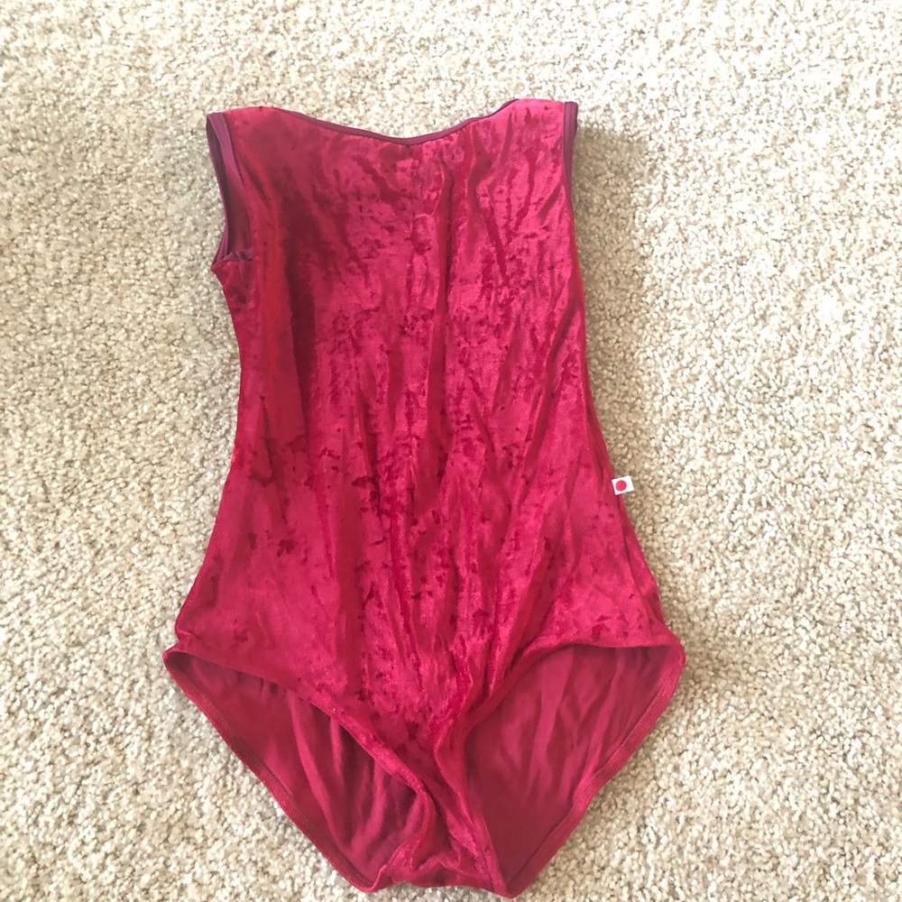 Red velvet Yumiko Leotard | M | Gently Used | Top lining